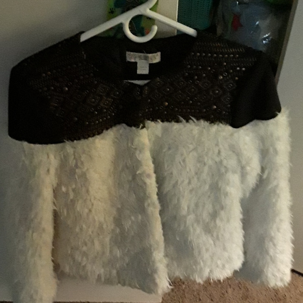 Jacket/cape..